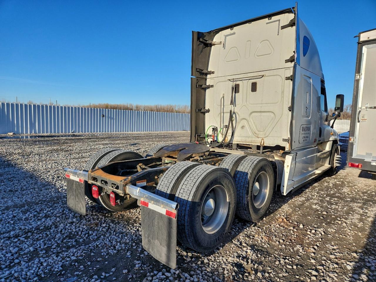 2015 Freigliner 2015 Freightliner Cascadia Semi Truck