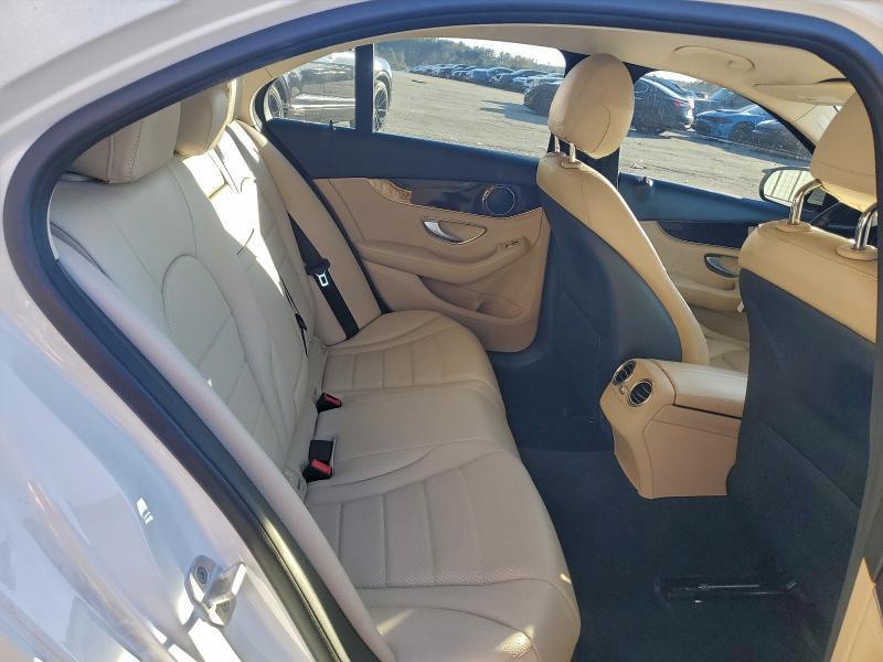 2015 Mercedes-Benz C300