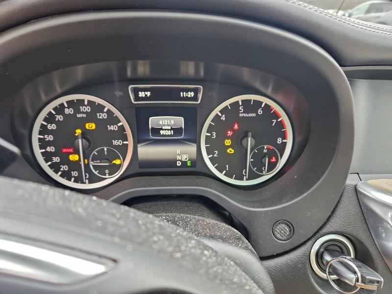 2017 Infinity Qx30