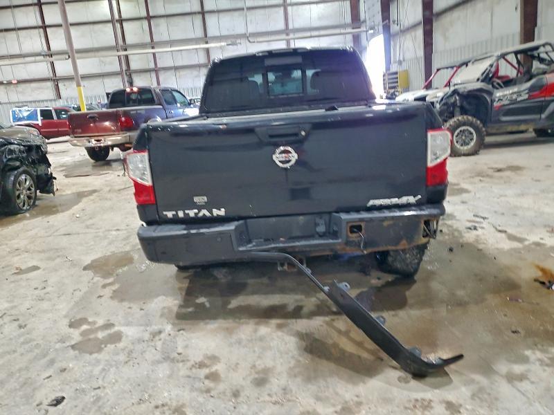 2017 Nissan Titan
