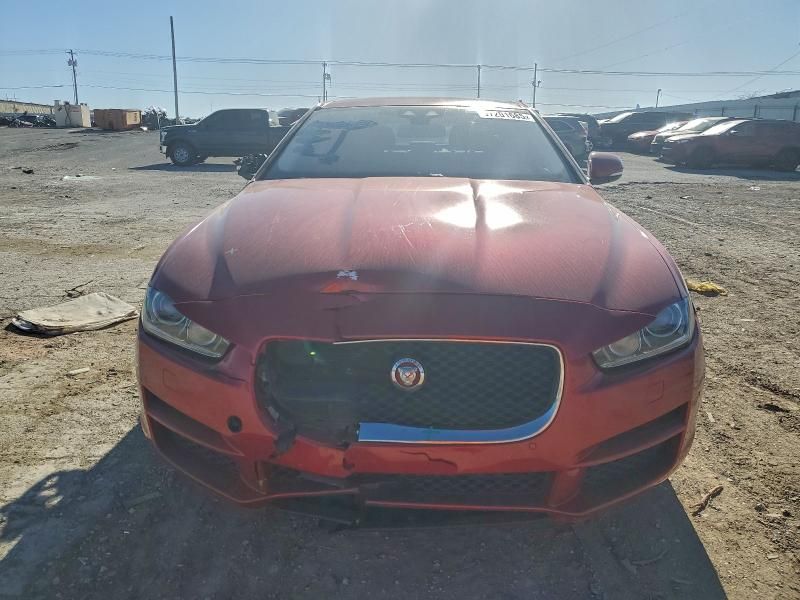 2017 Jaguar Xe Prestige