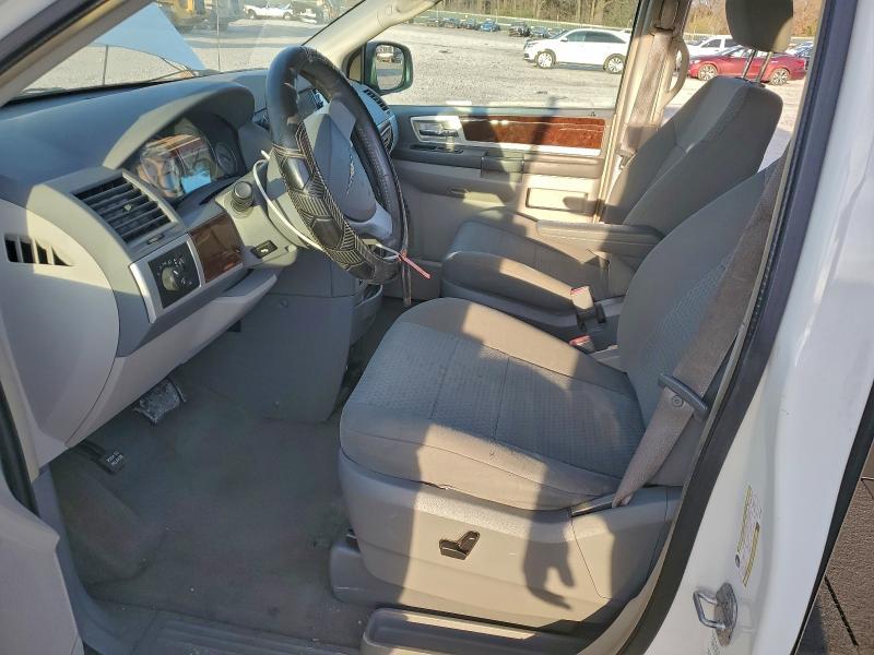 2010 Chrysler Town & Country Touring