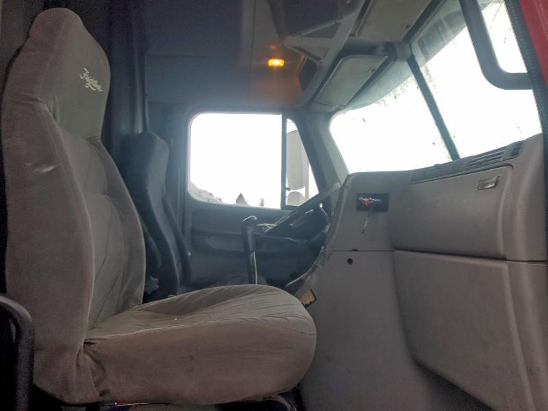 2007 Freigliner 2007 Freightliner Columbia 120 Semi Truck