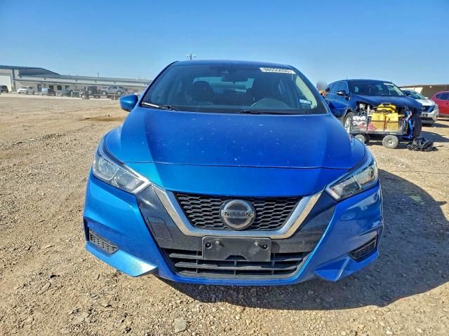 2022 Nissan Versa sv
