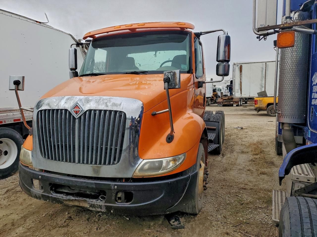 2007 International 8600 Semi Truck