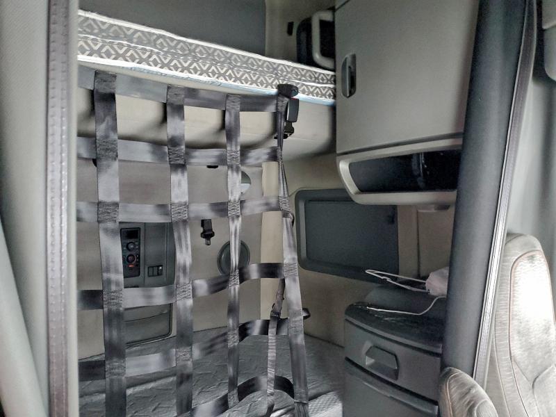 2020 Volvo VNL Semi Truck