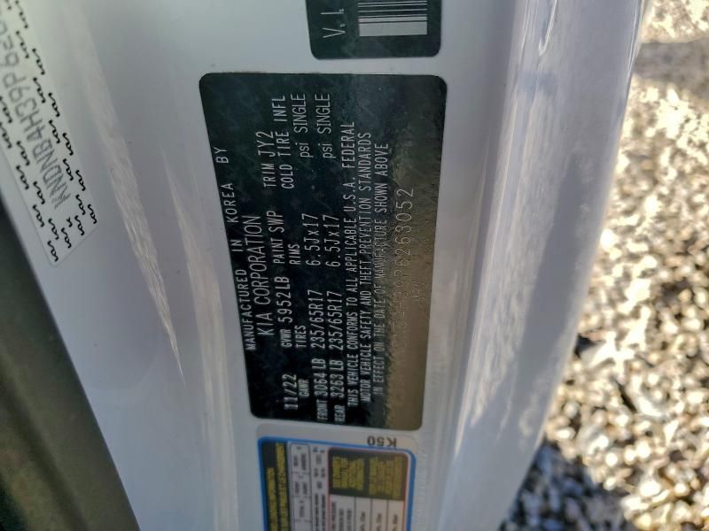 2023 KIA Carnival lx