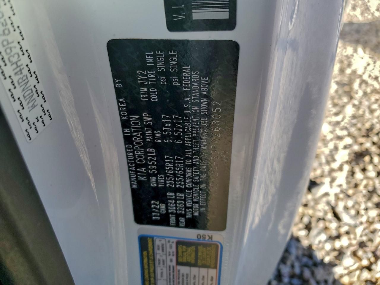 2023 KIA Carnival lx