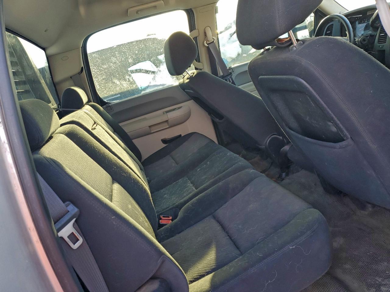 2012 Chev Rolet Silverado 2500 Flatbed Truck
