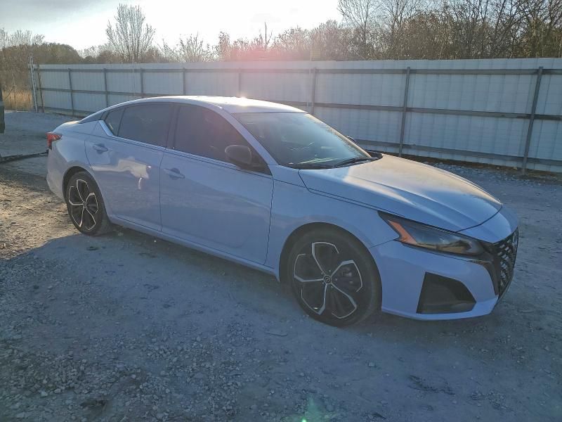 2024 Nissan Altima sr