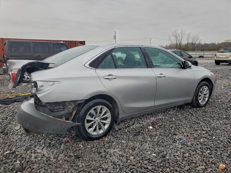2015 Toyota Camry le