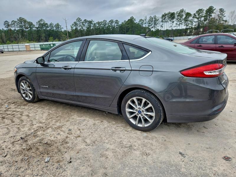 2017 Ford Fusion se Hybrid