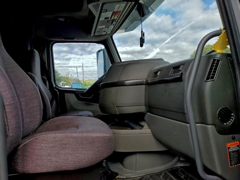 2023 Volvo VNL Semi Truck