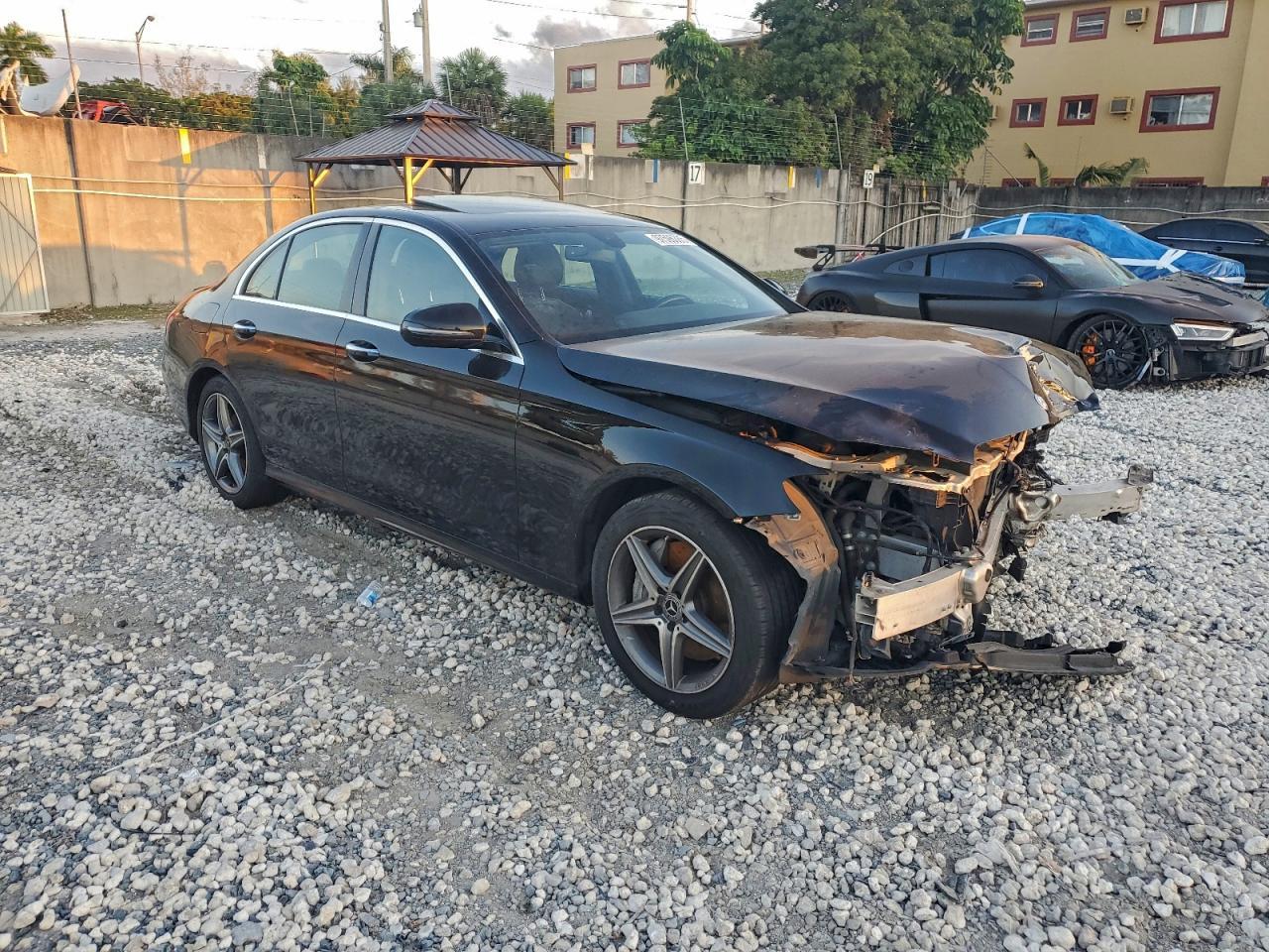 2017 Mercedes-Benz E 300 4matic