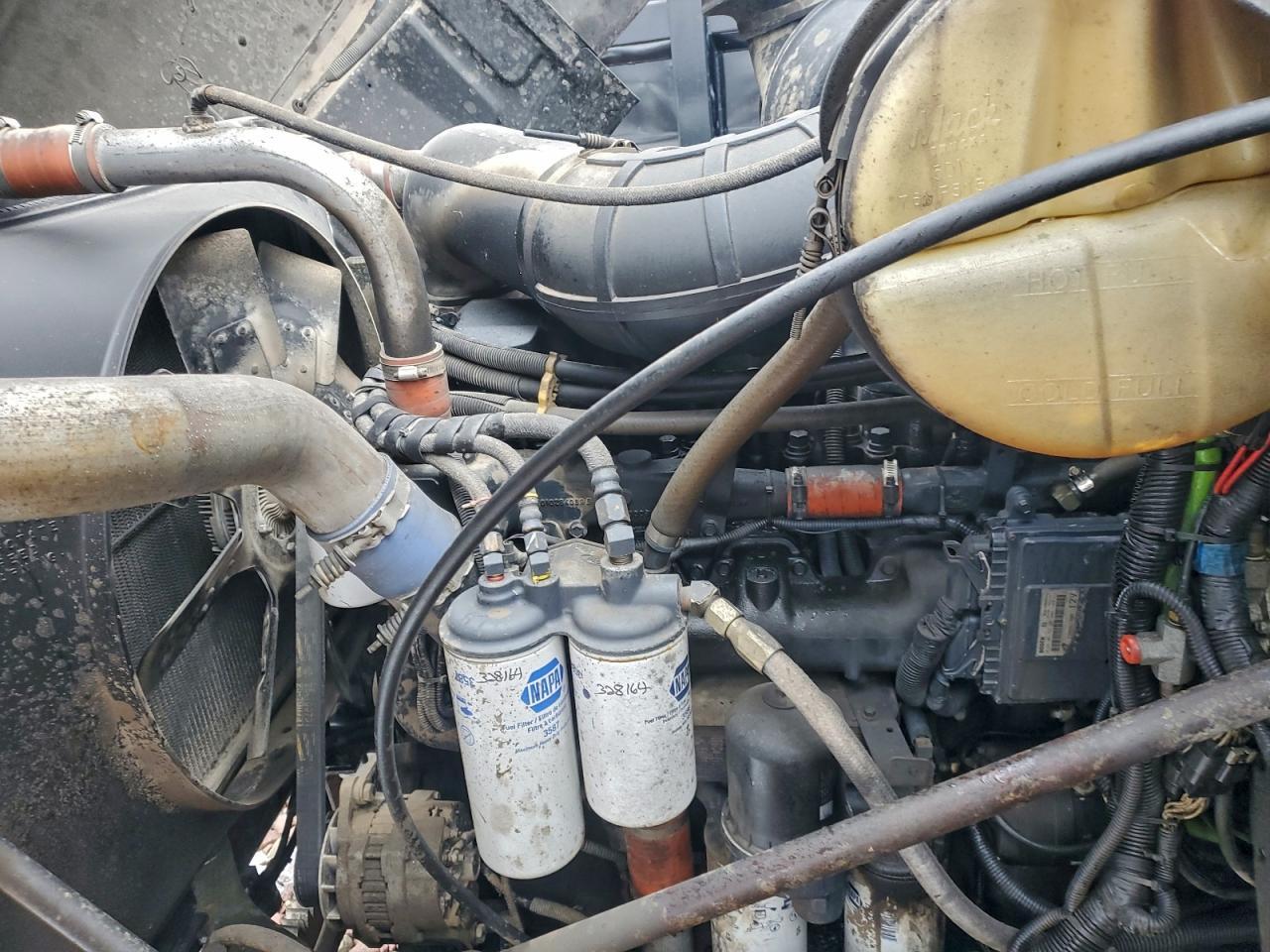 2002 Mack CH613 Semi Truck