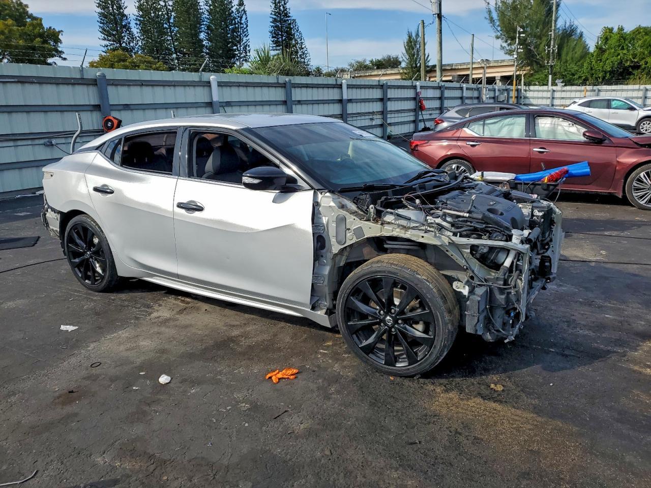 2020 Nissan Maxima sv