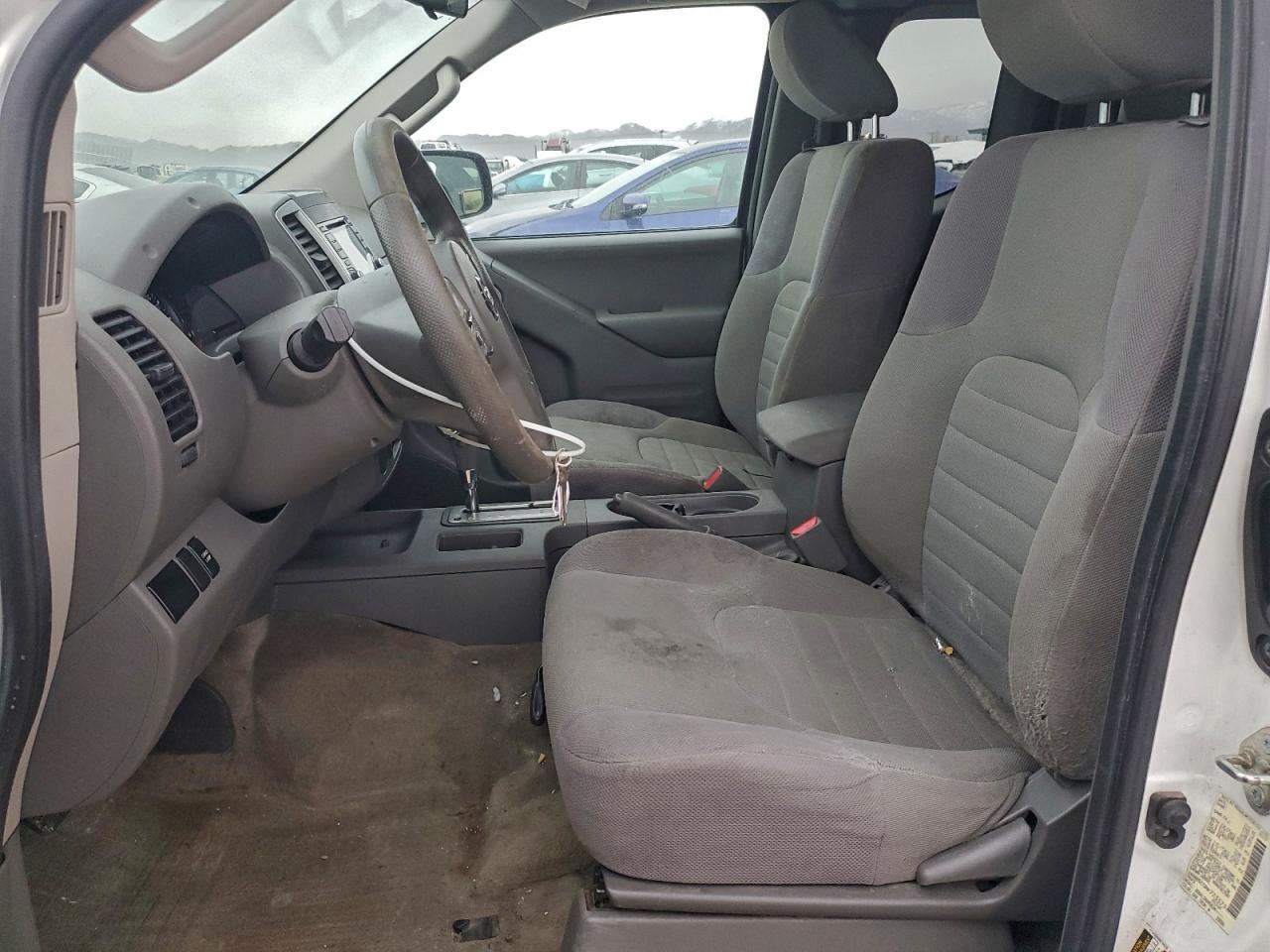 2017 Nissan Frontier s