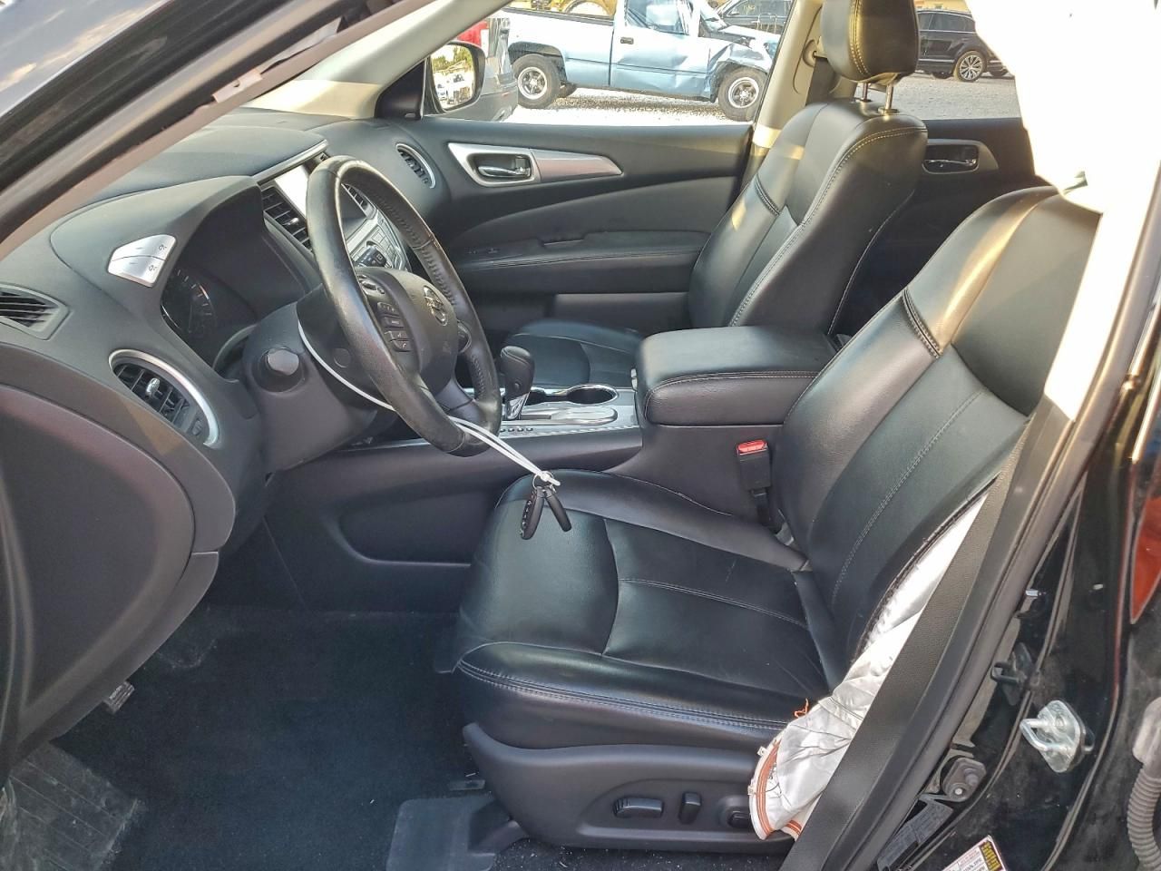 2019 Nissan Pathfinder s