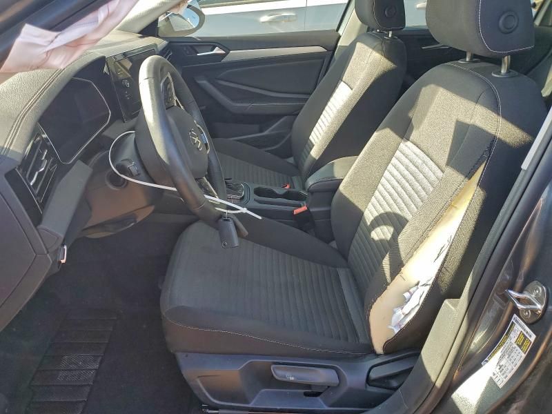 2025 Volkswagen Jetta s