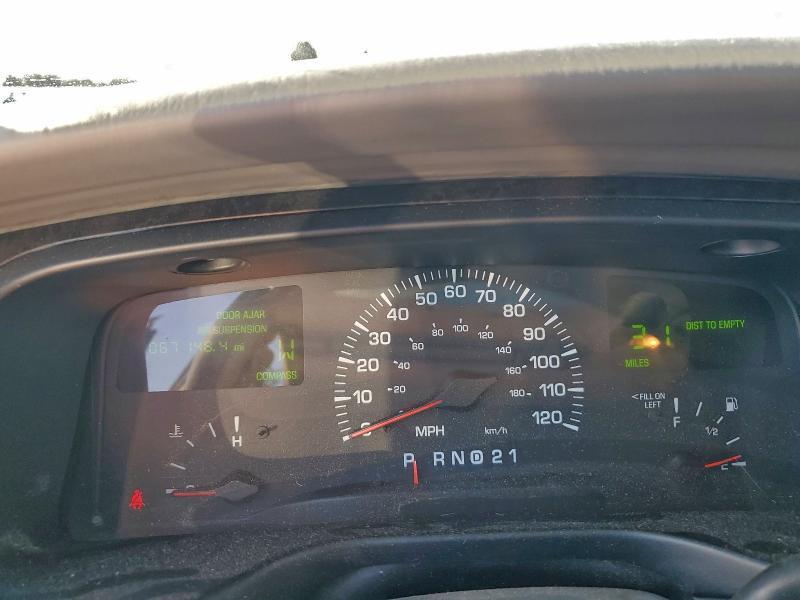 2002 Lincoln Town car Signature