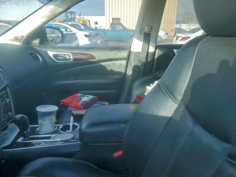 2015 Nissan Pathfinder s