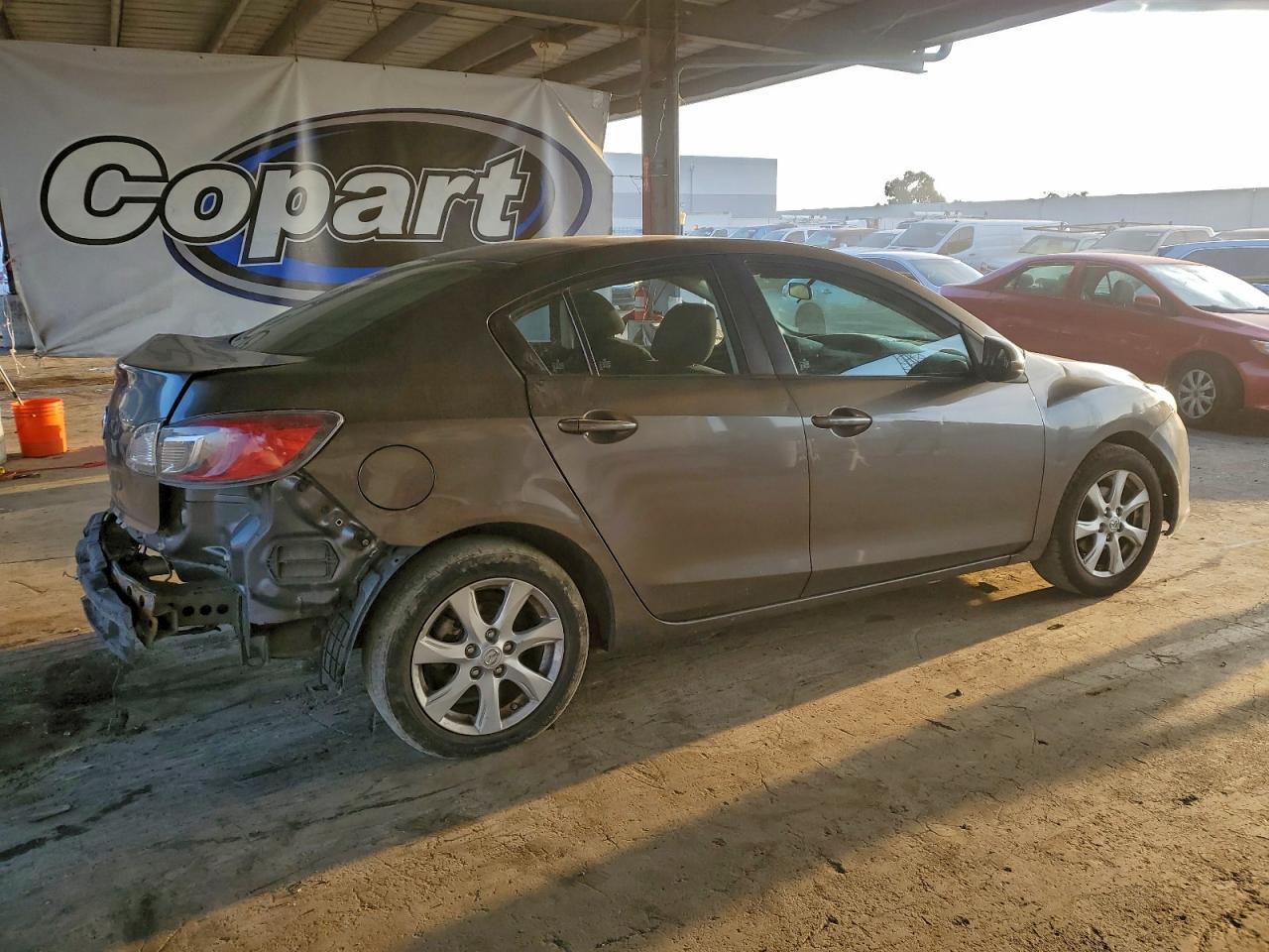 2010 Mazda 3 I