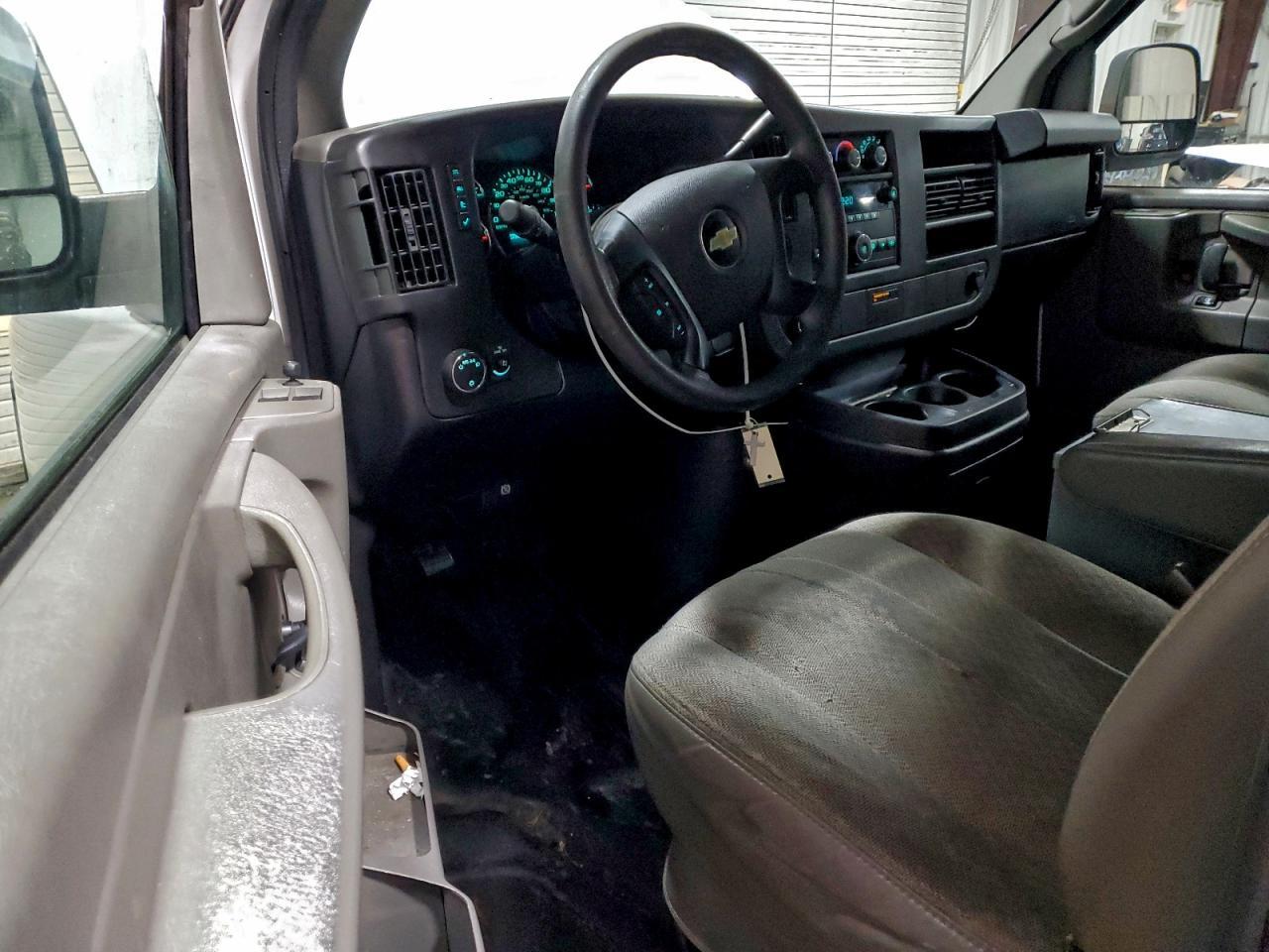2013 Chev Express Cargo 1500 1