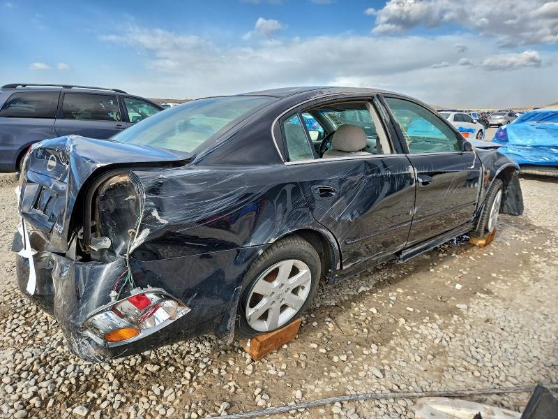2002 Nissan Altima Base