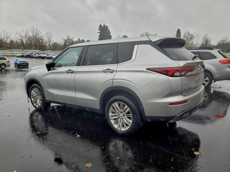 2024 Mitsubishi Outlander es