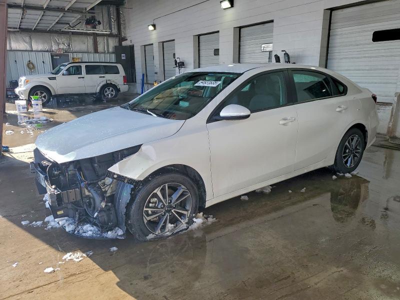 2024 KIA Forte lx