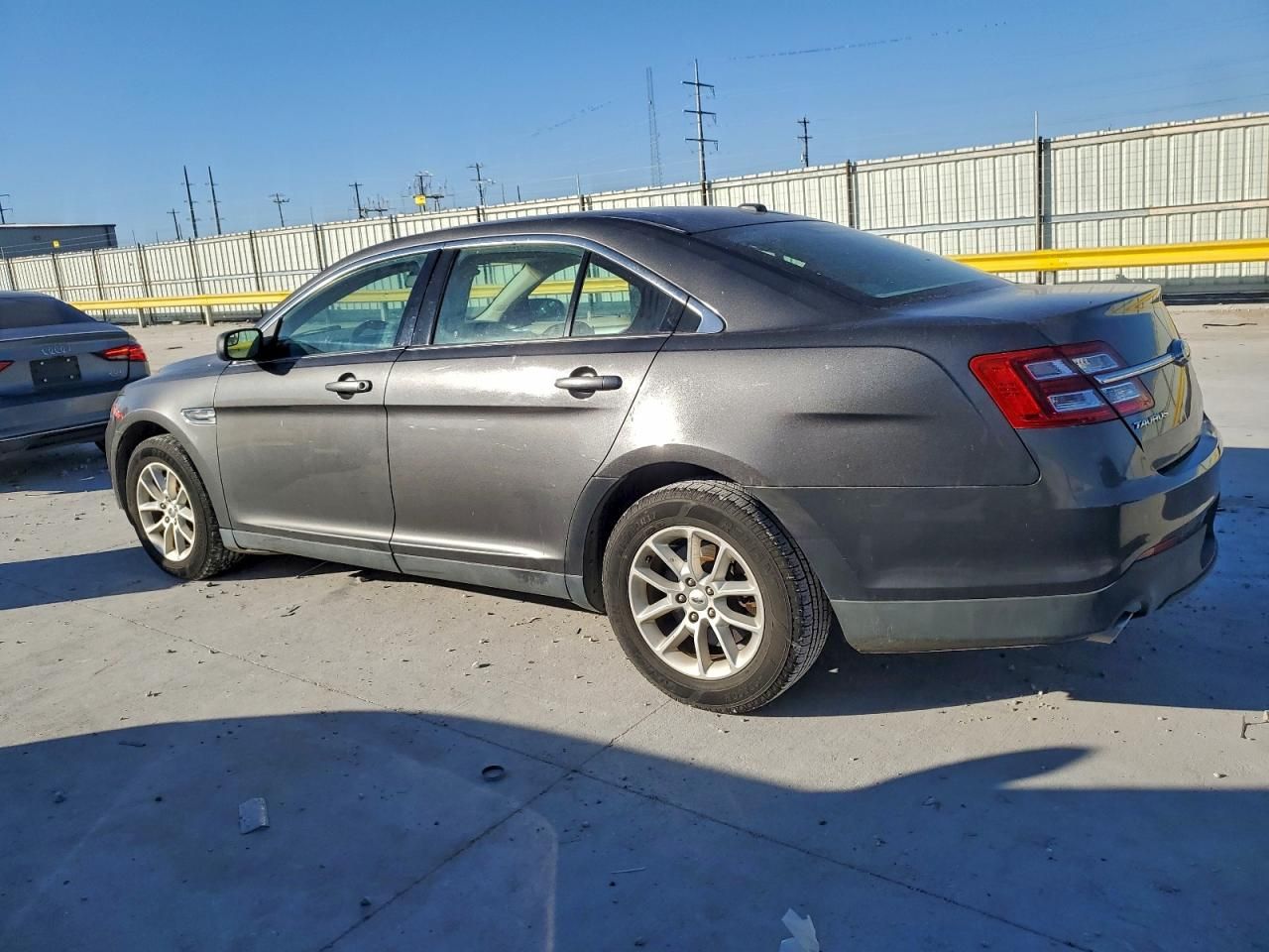 2015 Ford Taurus se
