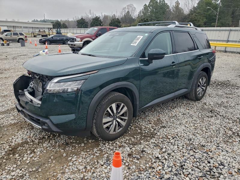 2023 Nissan Pathfinder sl