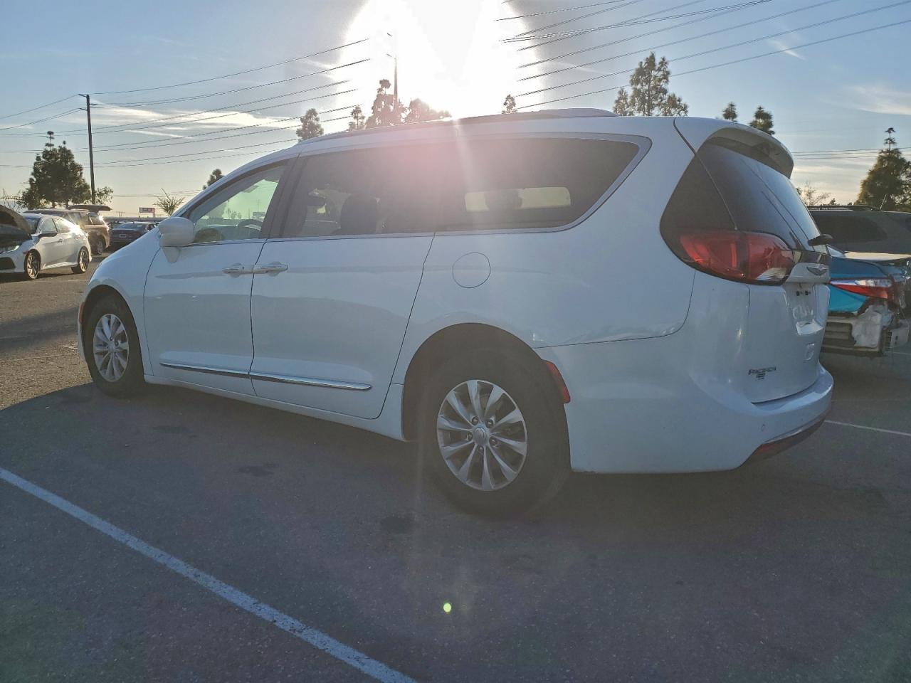 2019 Chrysler Pacifica Touring l