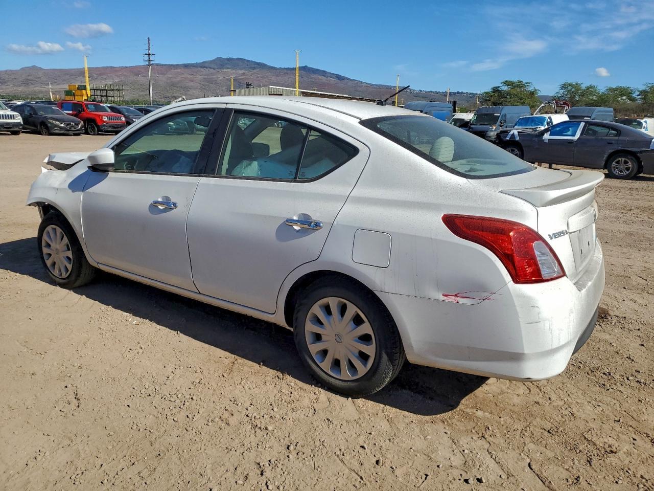 2015 Niss Versa