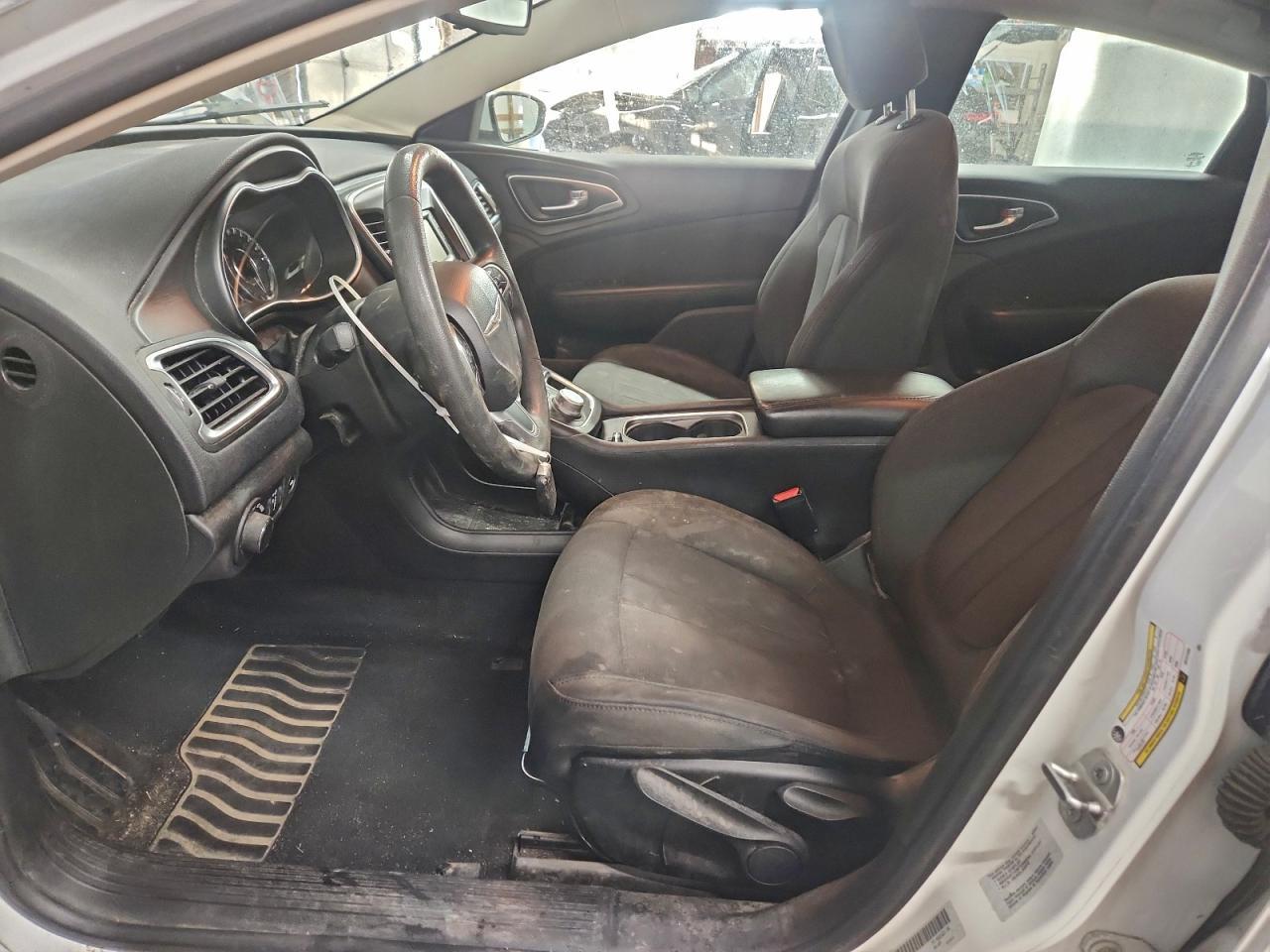 2016 Chrysler 200 lx