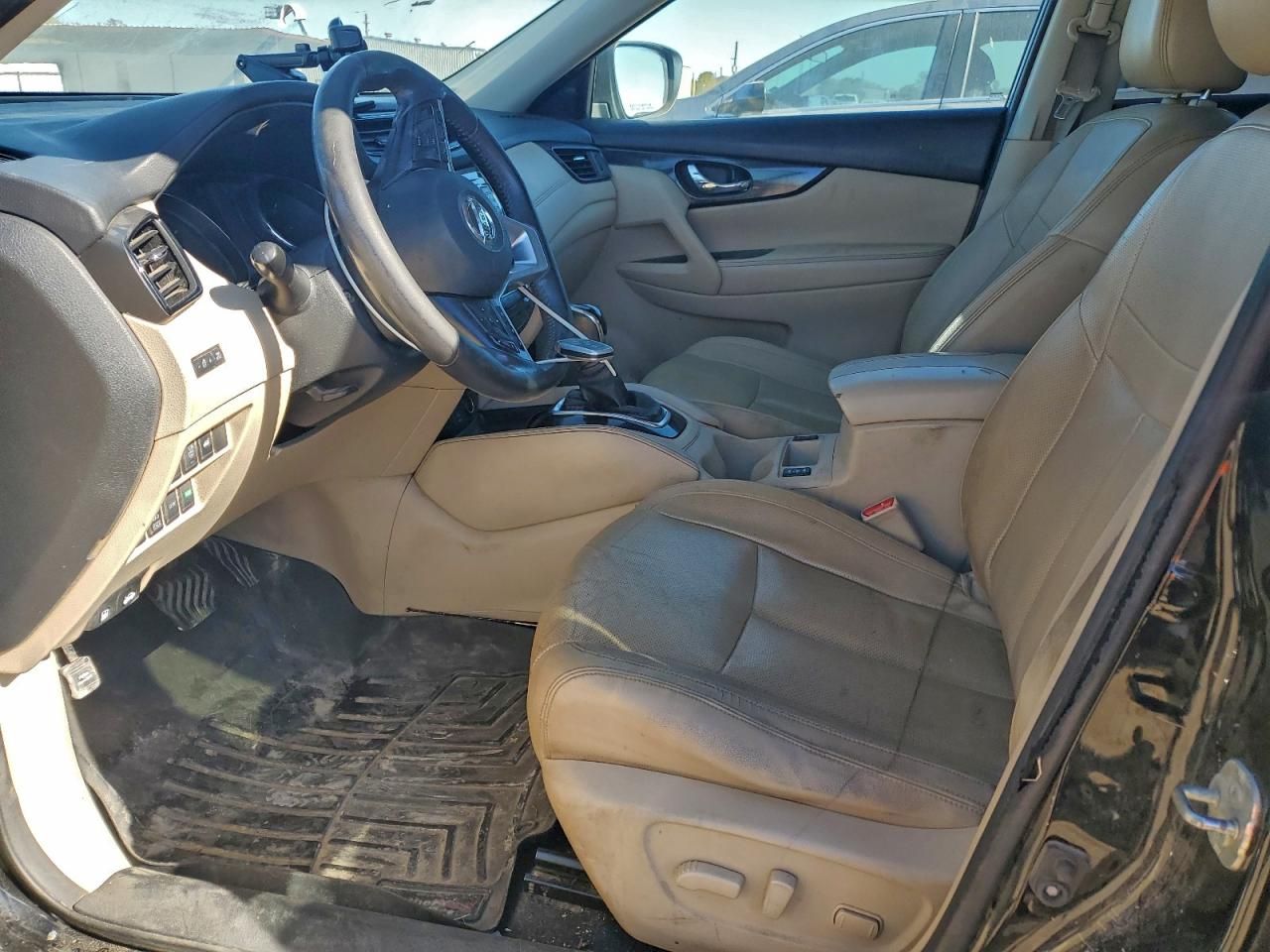 2017 Nissan Rogue sv