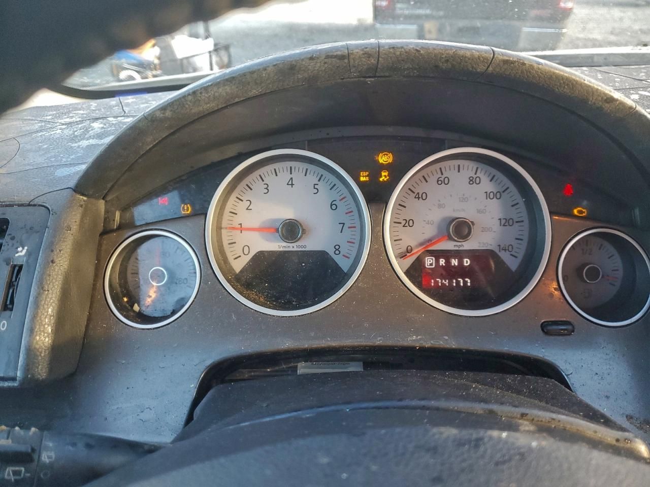 2009 Volkswagen Routan s