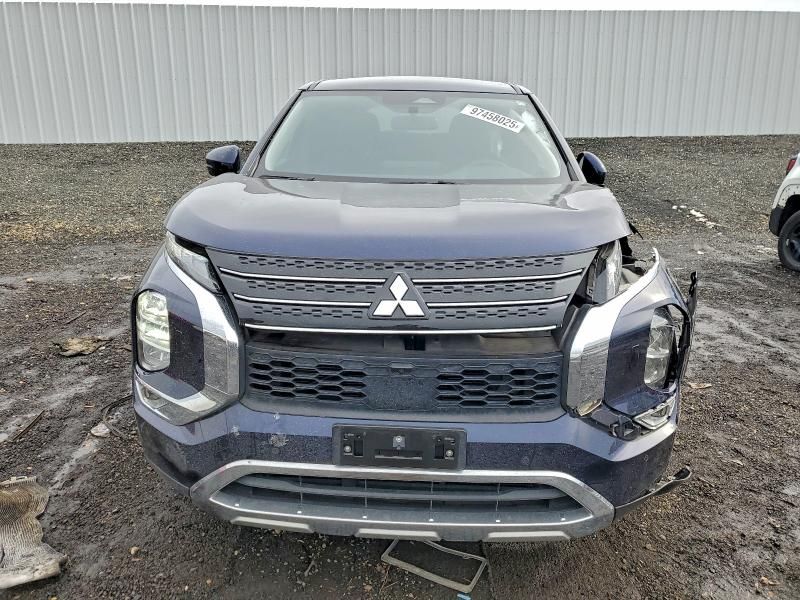 2023 Mitsubishi Outlander se