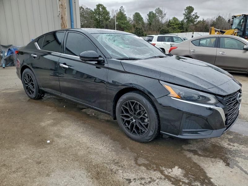 2023 Nissan Altima sl