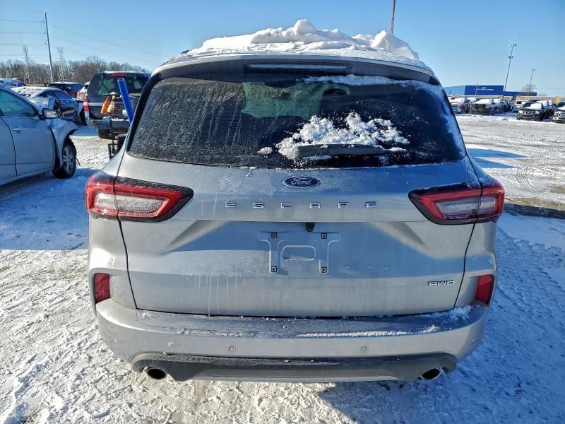 2024 Ford Escape st Line