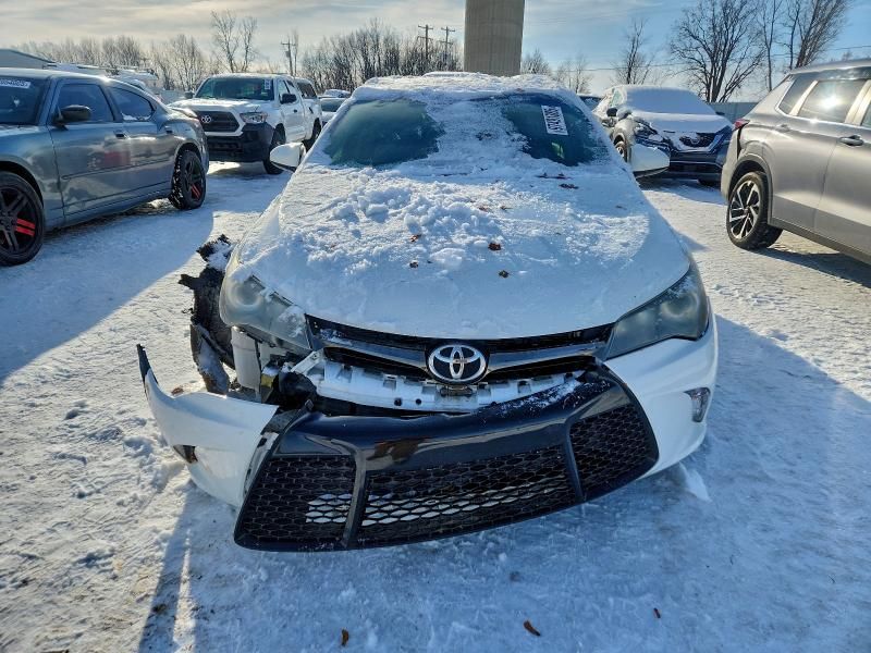 2016 Toyota Camry le