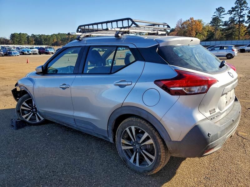 2020 Nissan Kicks sv