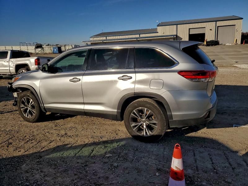2019 Toyota Highlander le