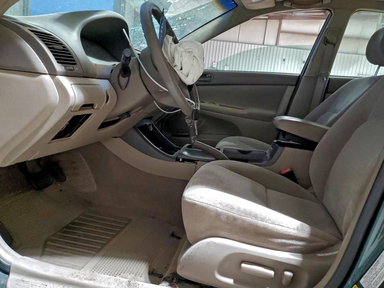 2003 Toyota Camry le