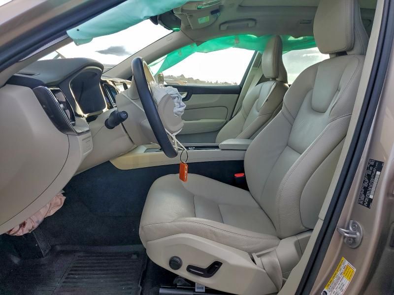 2023 Volvo Xc60 Plus