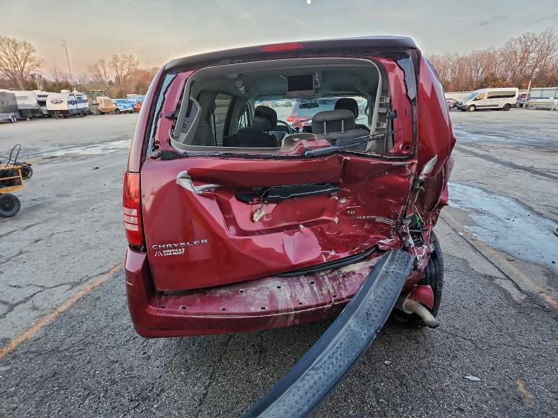 2010 Chrysler Town & Country Touring