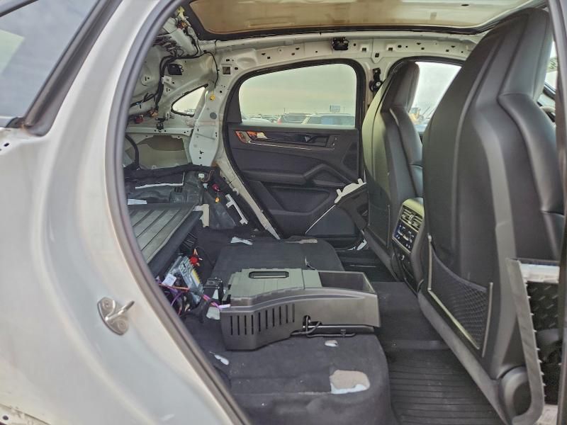 2025 Porsche Cayenne gts Coupe