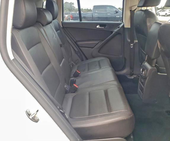 2016 Volkswagen Tiguan s
