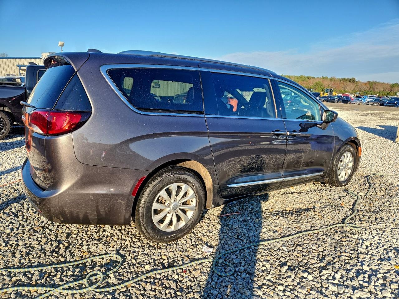 2018 Chrysler Pacifica Touring l
