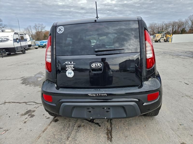 2013 KIA Soul Base